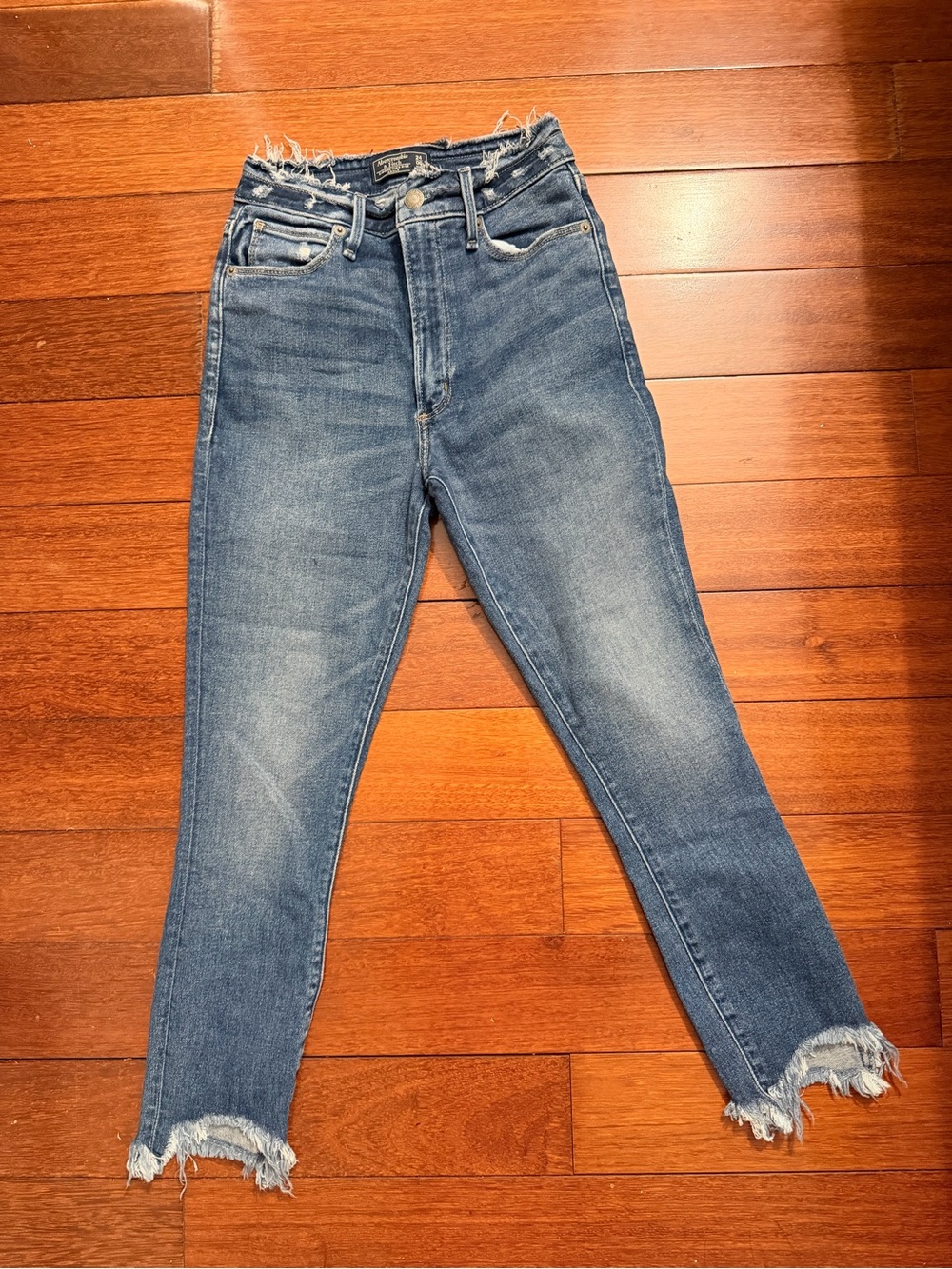 Abercrombie & Fitch Frayed Hem Ankle Jeans - Medium Blue